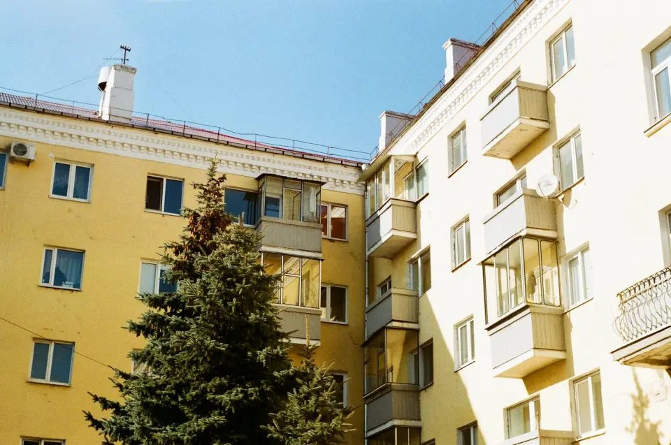 Immeubles d’habitation autour d’une cour